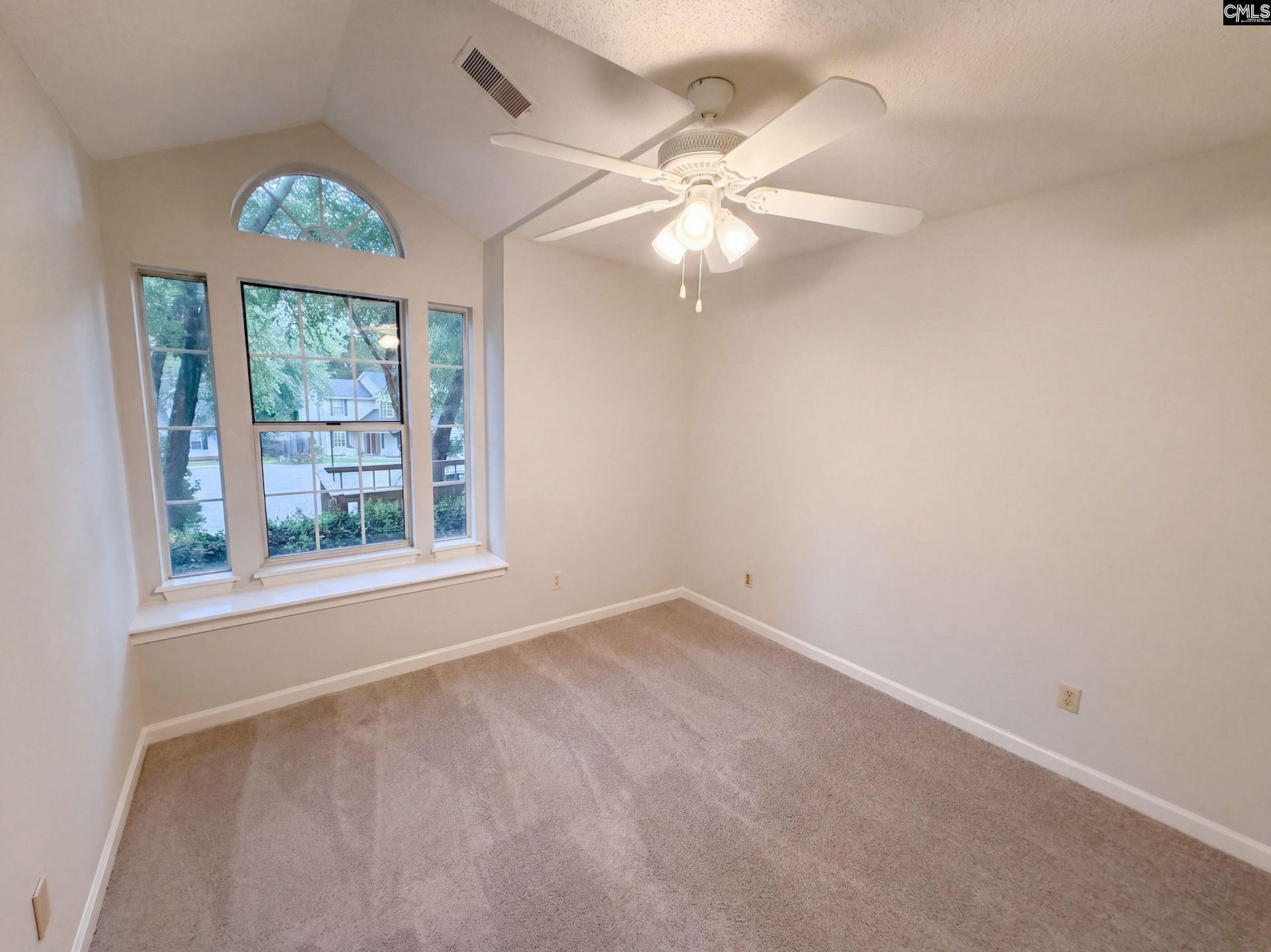 13 Stanford Ridge Court  Photo 7