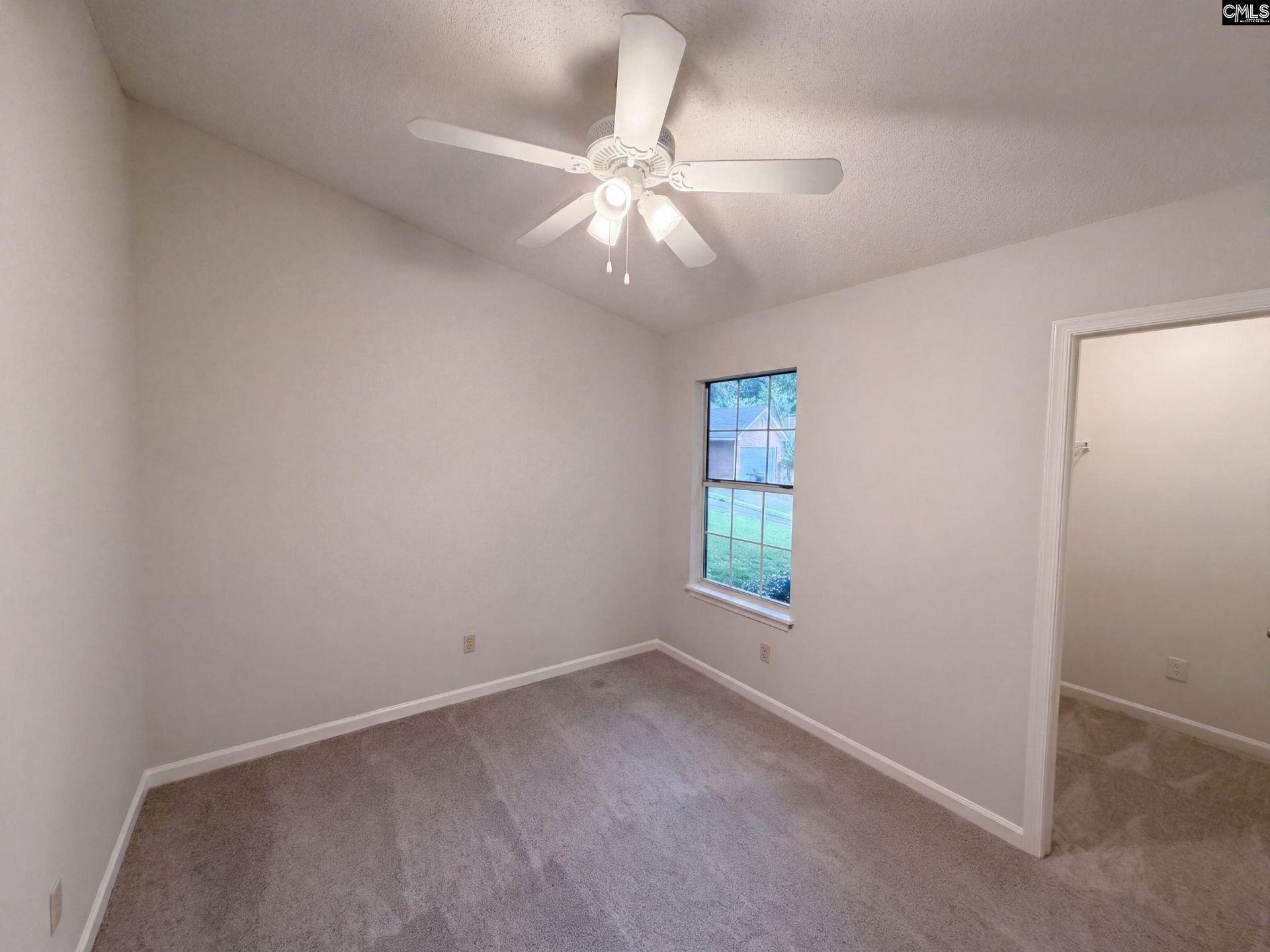13 Stanford Ridge Court  Photo 9