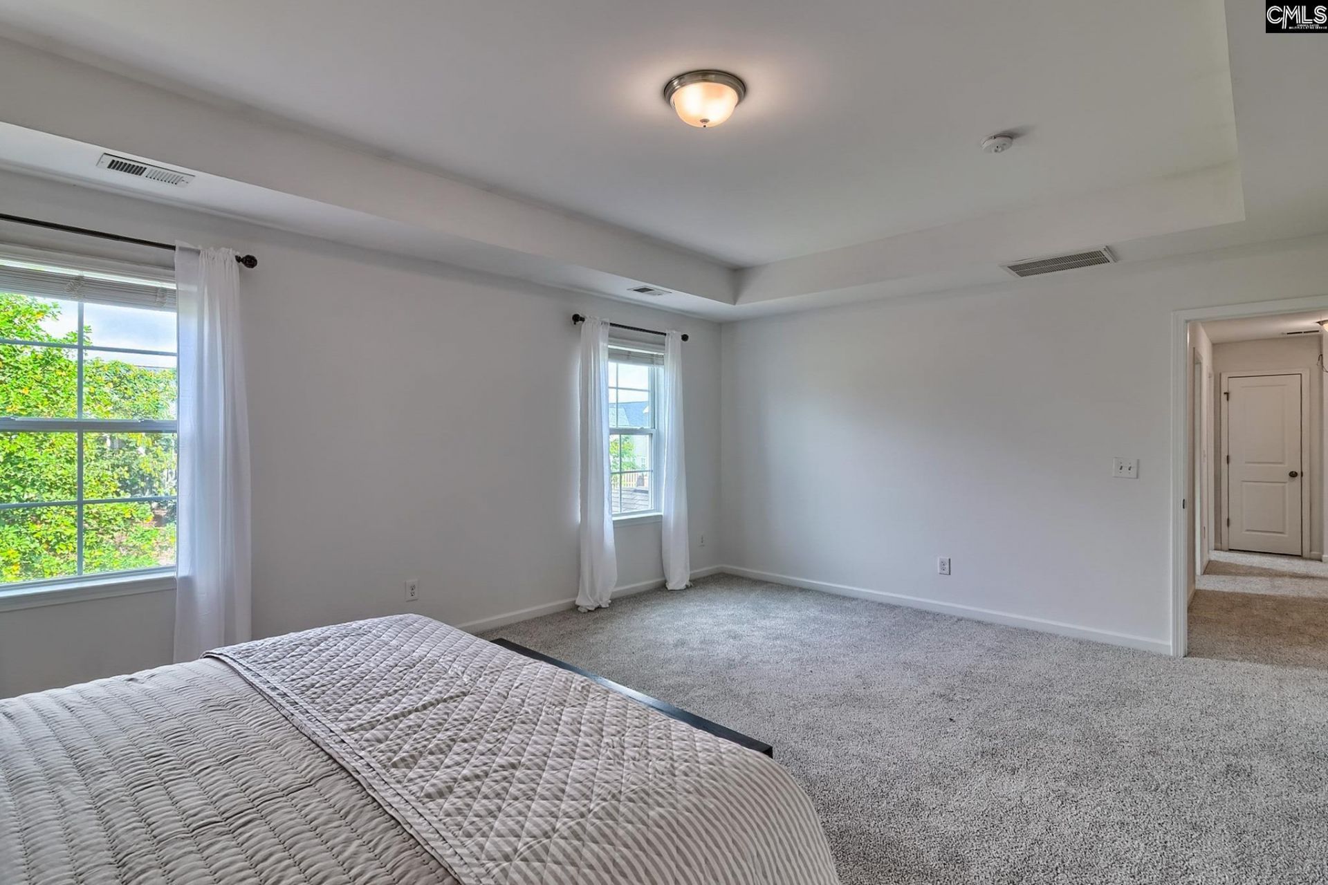 1127 Portrait Hill Drive  Photo 18