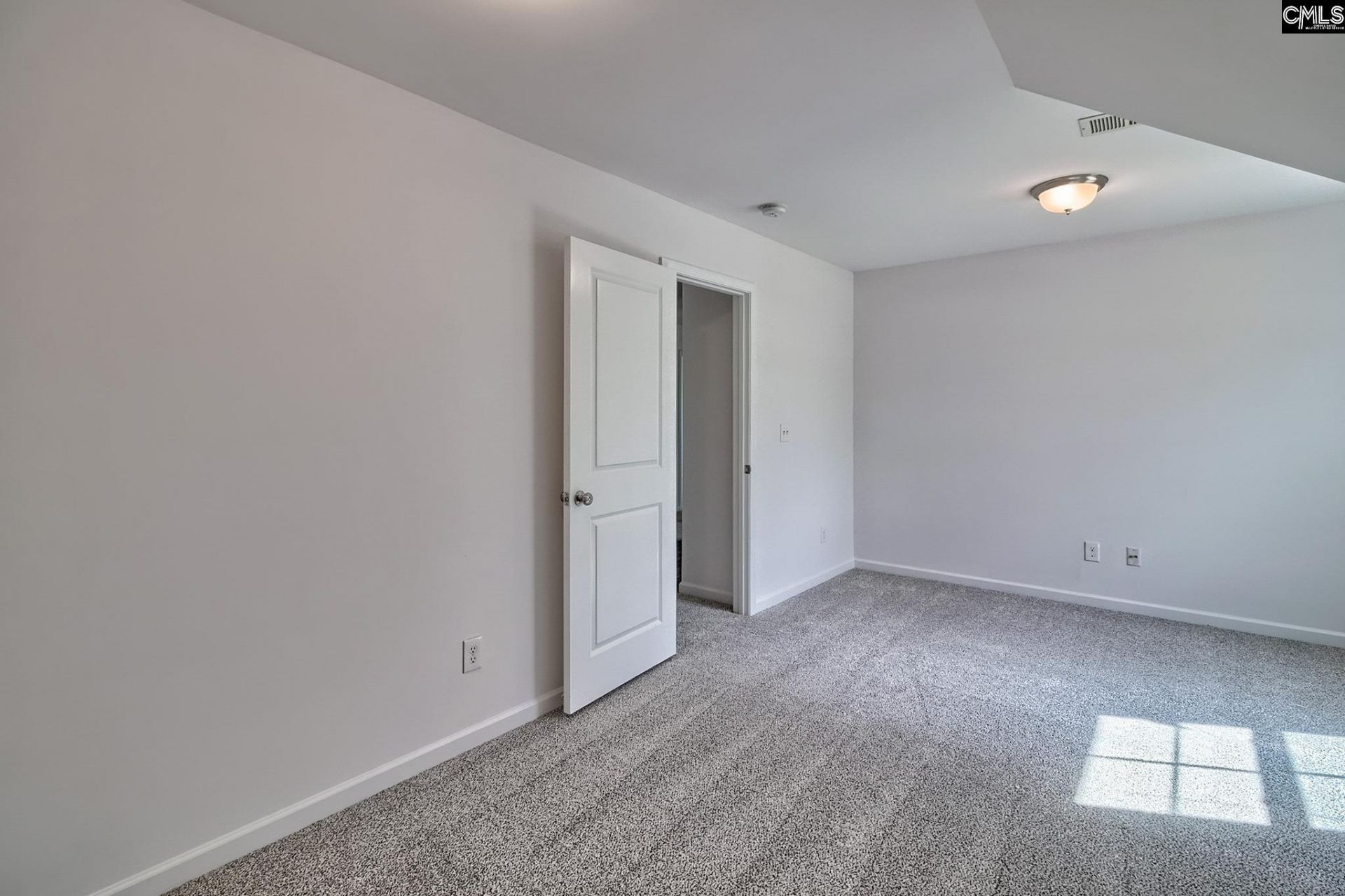 1127 Portrait Hill Drive  Photo 36