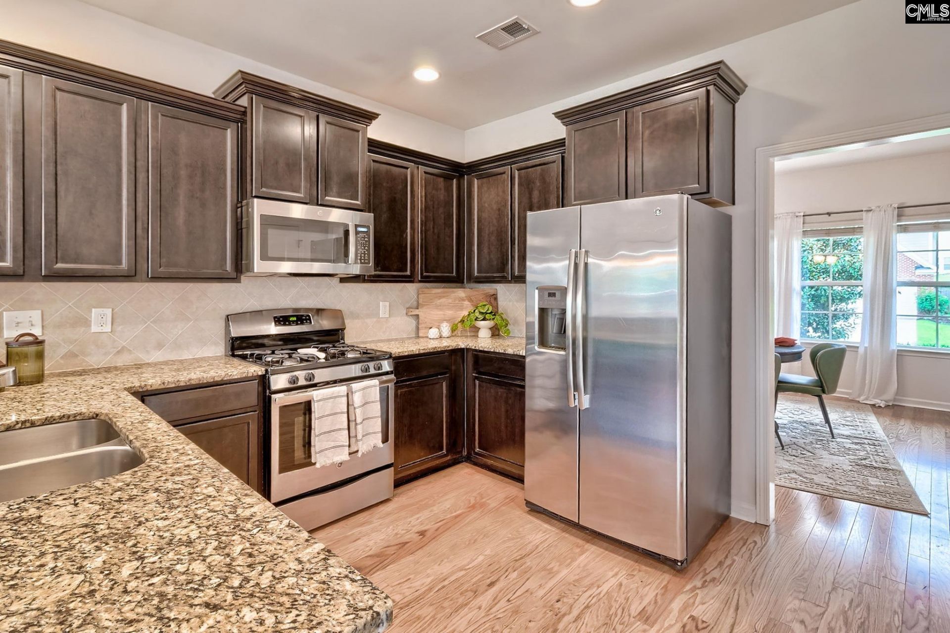 1127 Portrait Hill Drive  Photo 8