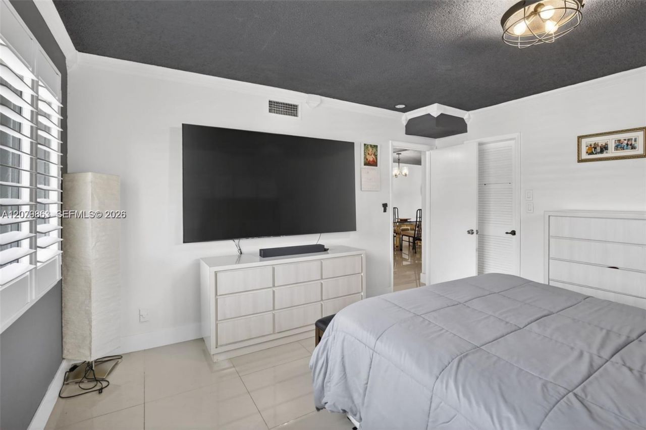 8941 S Hollybrook Blvd , Unit 205, Pembroke Pines, FL 33025 Photo