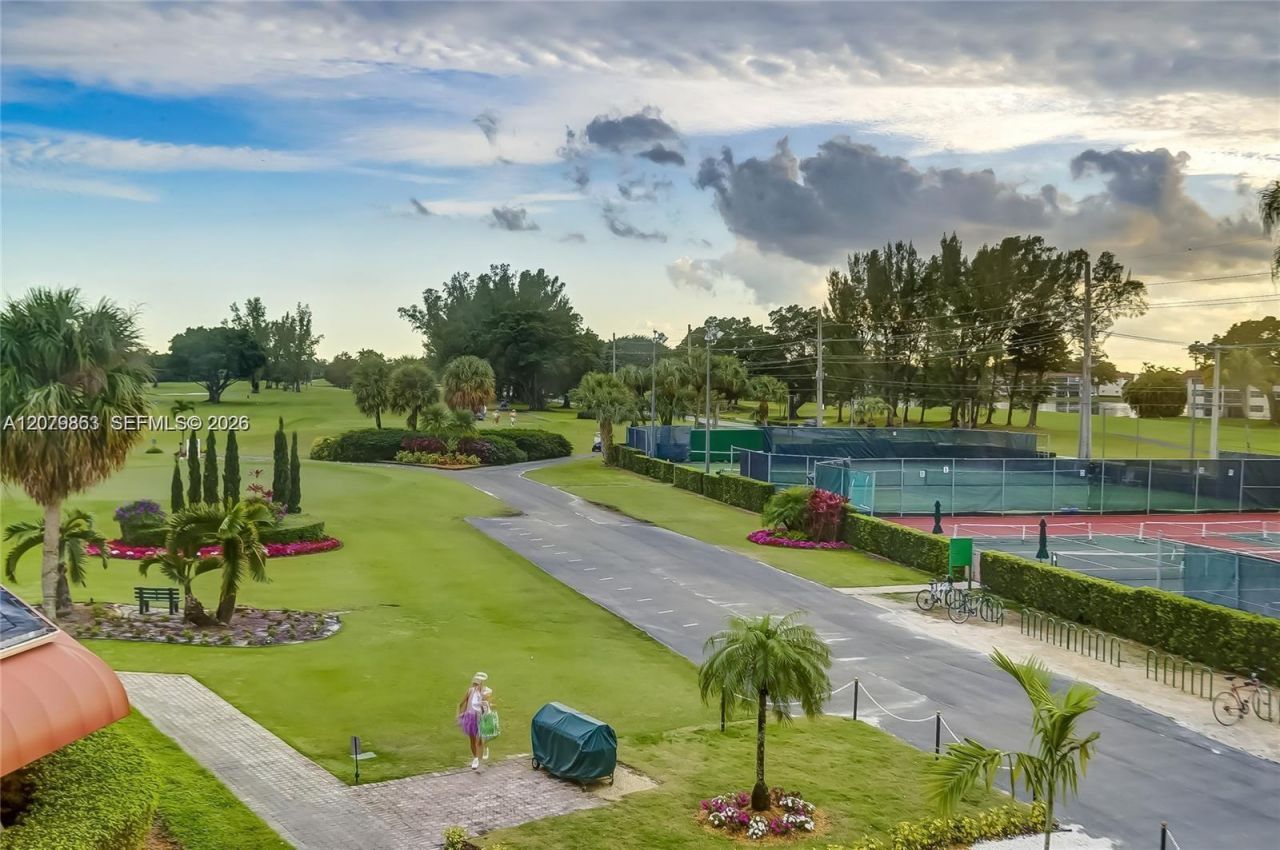 8941 S Hollybrook Blvd , Unit 205, Pembroke Pines, FL 33025 Photo