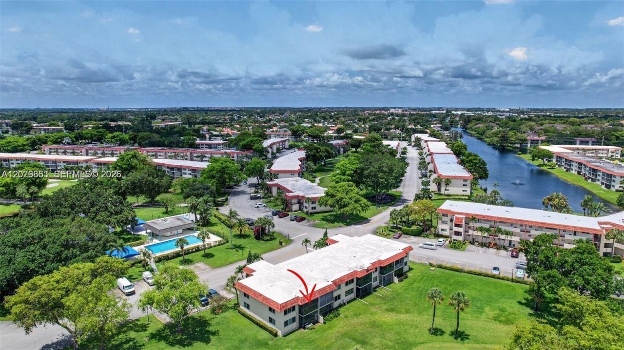 8941 S Hollybrook Blvd , Unit 205, Pembroke Pines, FL 33025 Photo