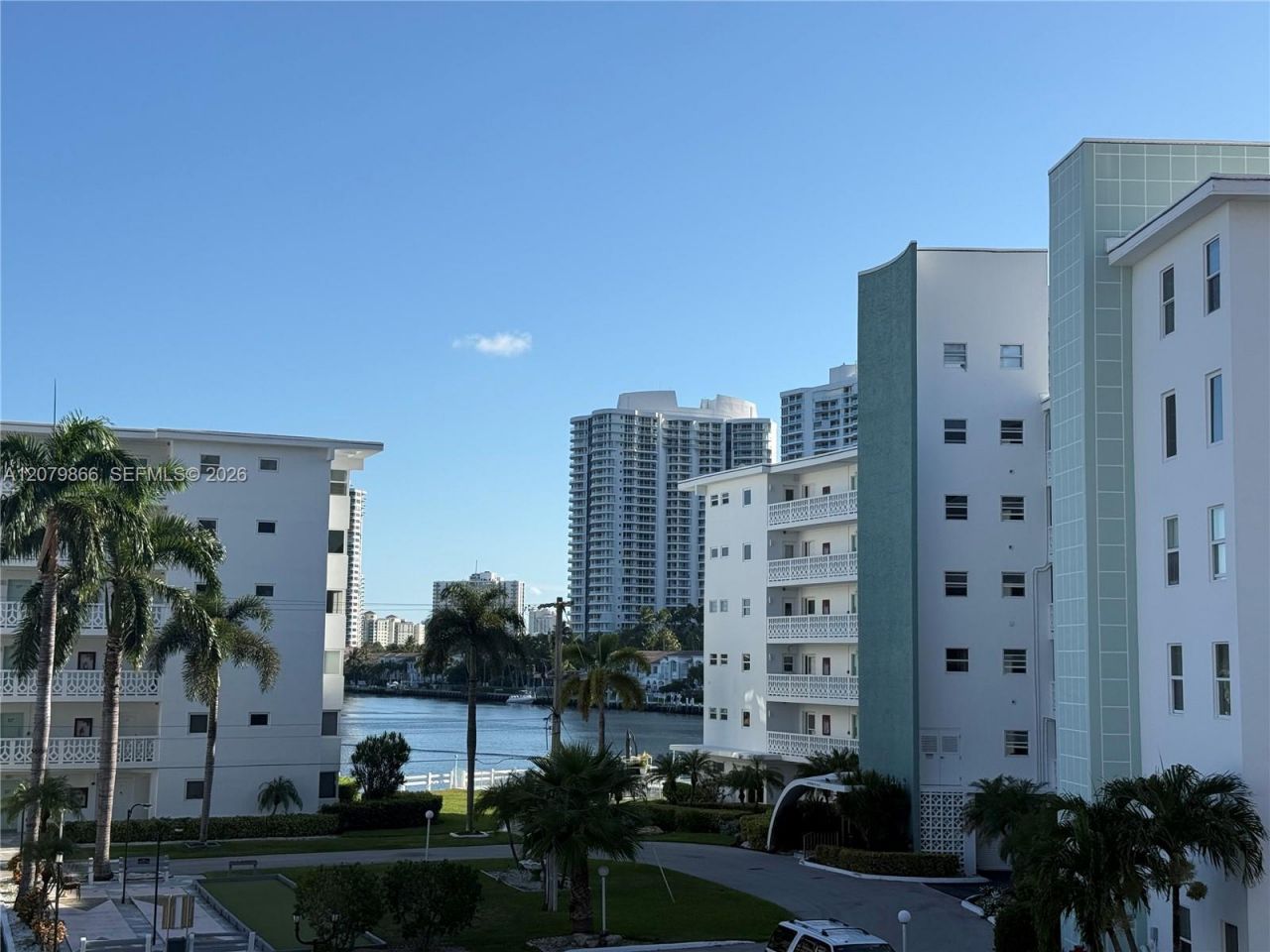 3177 S Ocean Dr, Unit 321, Hallandale Beach, FL 33009 Photo
