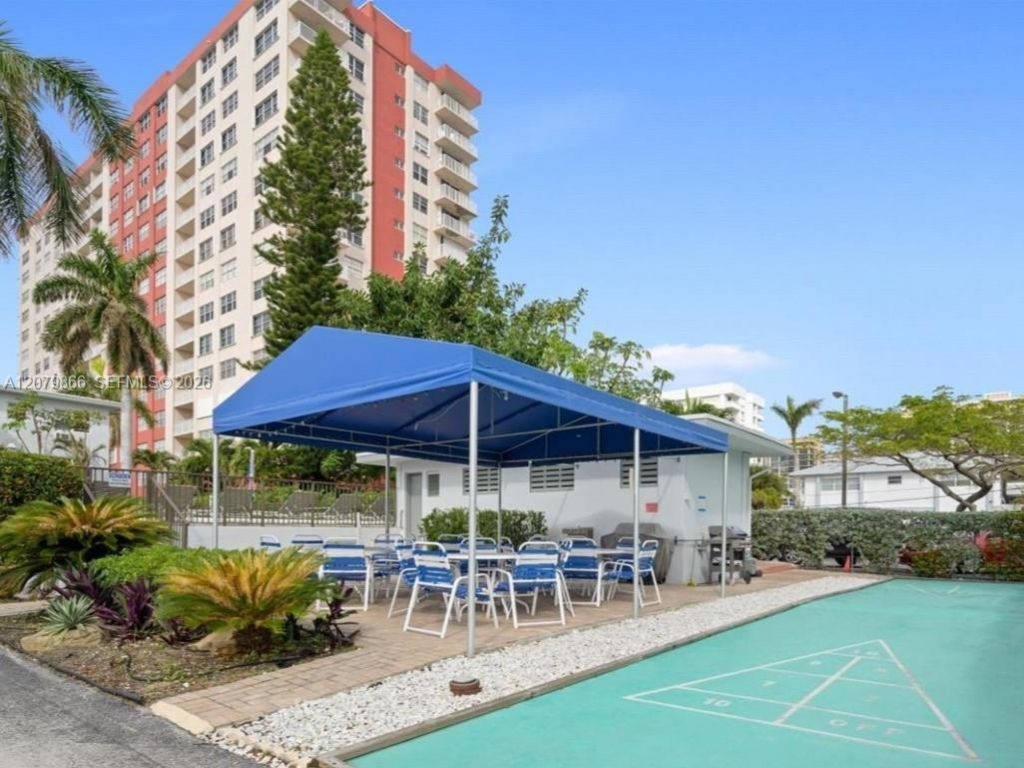3177 S Ocean Dr, Unit 321, Hallandale Beach, FL 33009 Photo