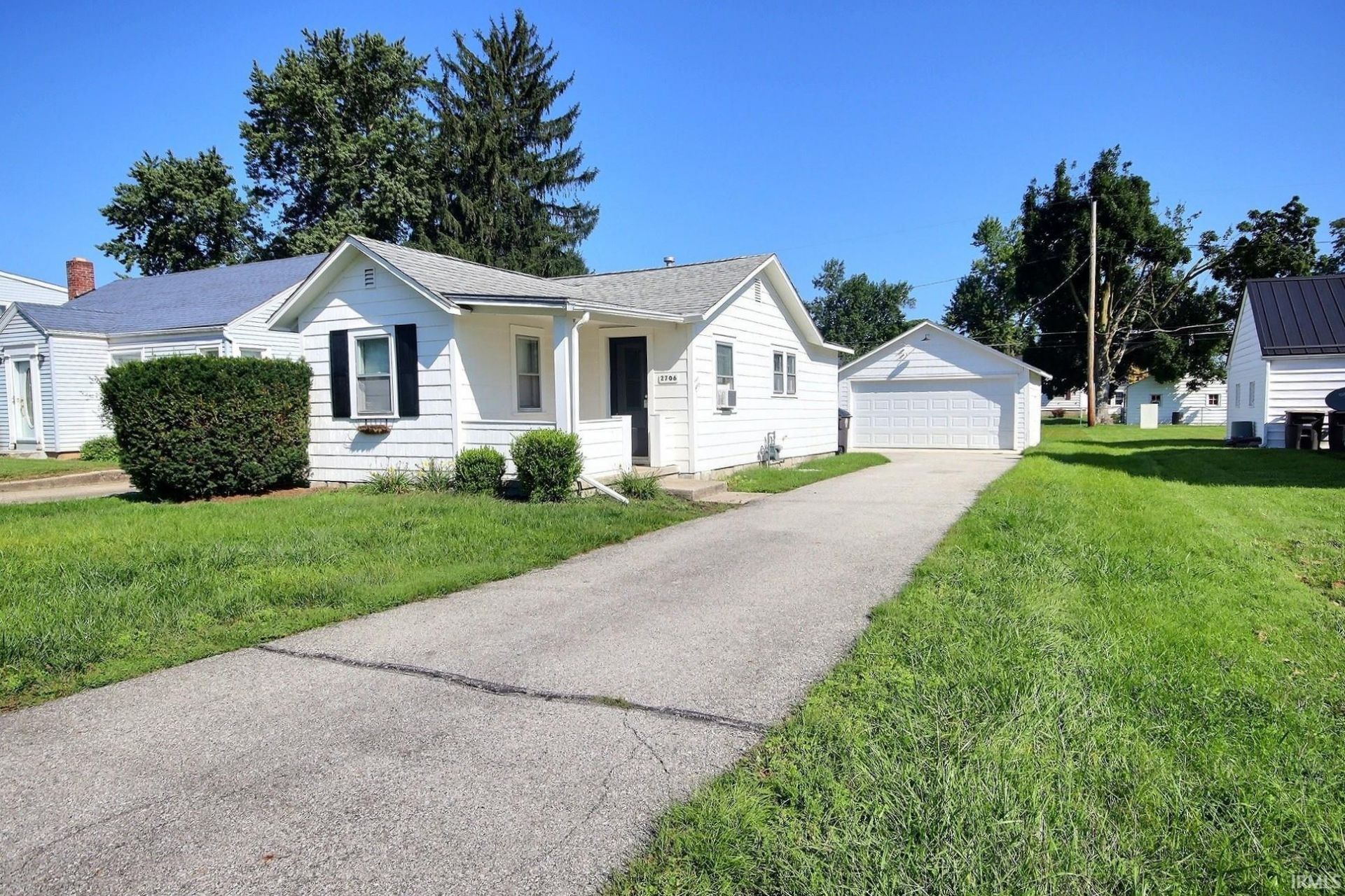 2706 Waynedale Boulevard, Fort Wayne, IN 46809 Main Photo
