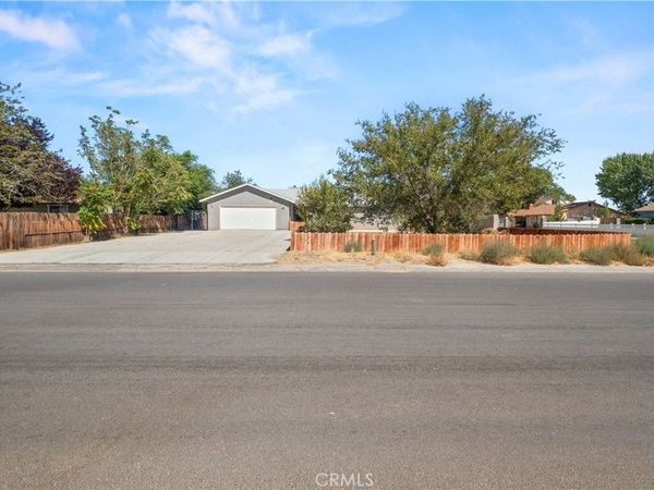 40904 168th E, Lake Los Angeles, CA 93535