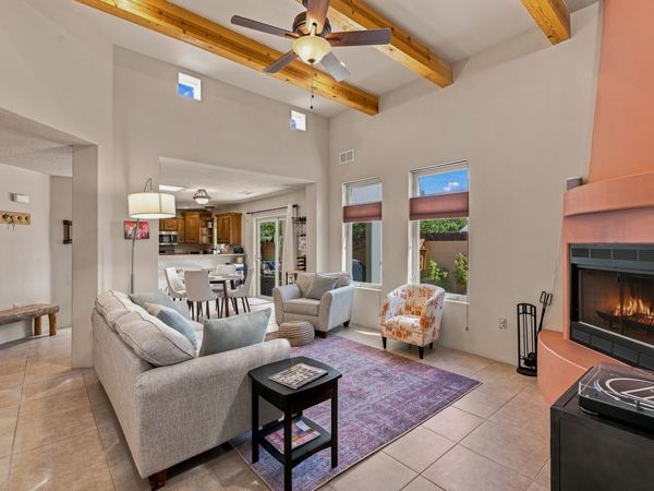 716 Calle Beatrice, Santa Fe, NM 87501