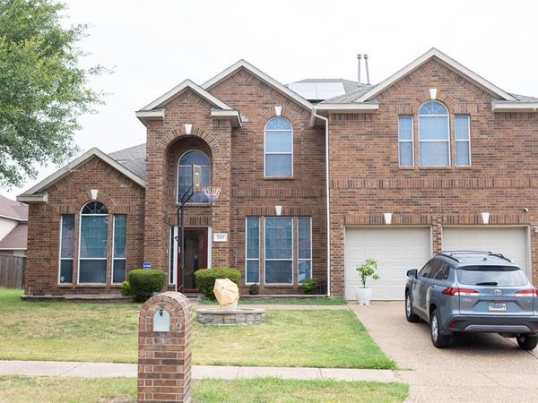 737 Honeysuckle, DeSoto, TX 75115