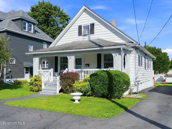 322 McKinley Avenue, Jermyn, PA 18433
