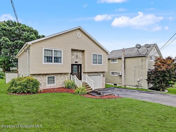 448 Delaware Street , Peckville, PA 18452