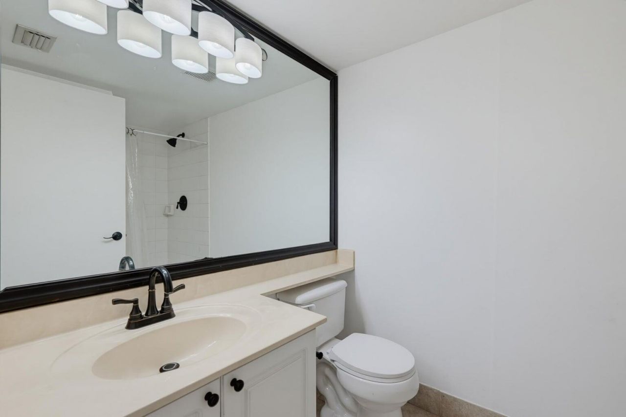 400 Crestwood Court N, Unit 417, Royal Palm Beach, FL 33411 Photo