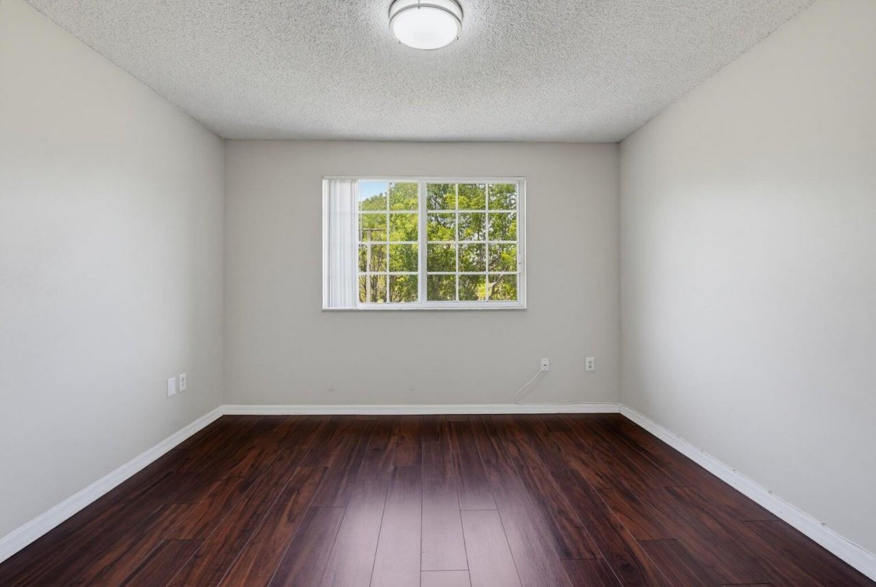400 Crestwood Court N, Unit 417, Royal Palm Beach, FL 33411 Photo