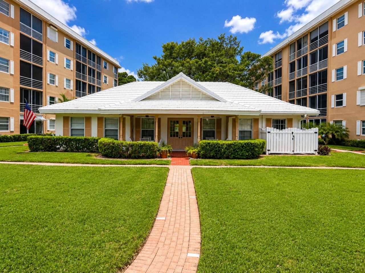 308 Golfview Road, Unit 405, North Palm Beach, FL 33408 Photo