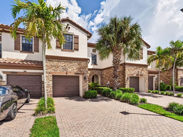 10306 WELLINGTON PARC Drive, Wellington, FL 33449