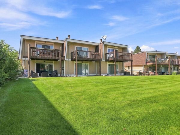 301 S Liberty Lake Rd #3 Rd, Liberty Lake, WA 99019