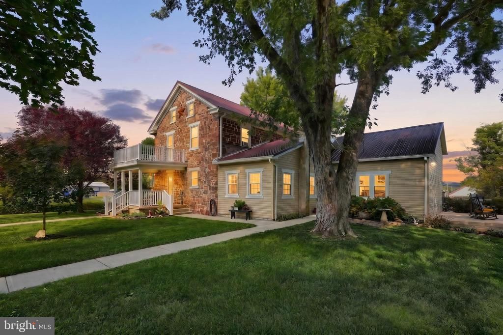 4951 CARLISLE ROAD , DOVER, PA 17315