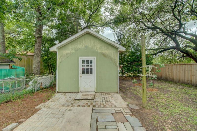 4527 Holly Street Photo 17