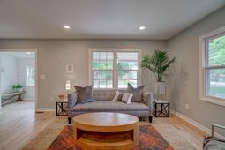 4527 Holly Street photo 4