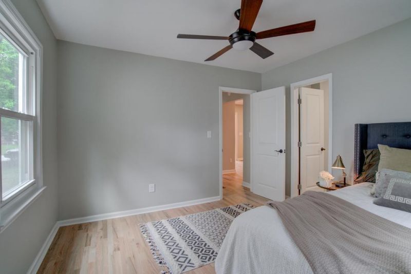 4527 Holly Street Photo 6