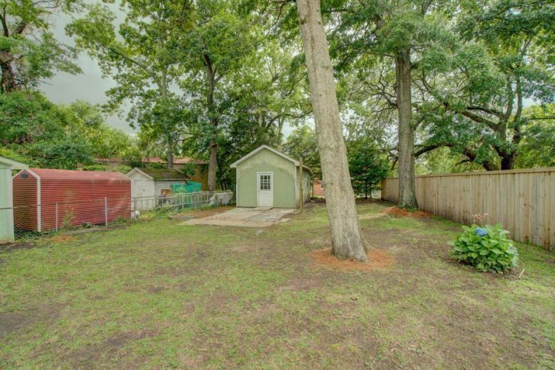 4527 Holly Street Photo 7