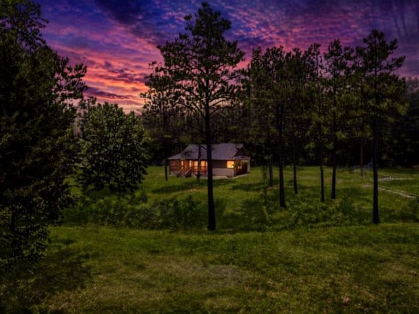 351 Katelyn Dr , Holladay, TN 38341