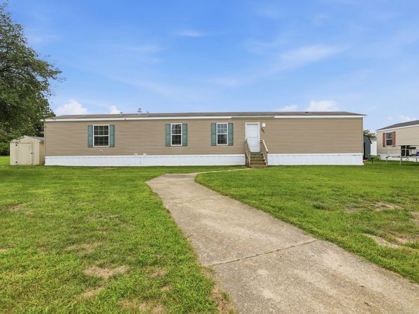 1301 Shadowridge Drive, Wayland, MI 49348