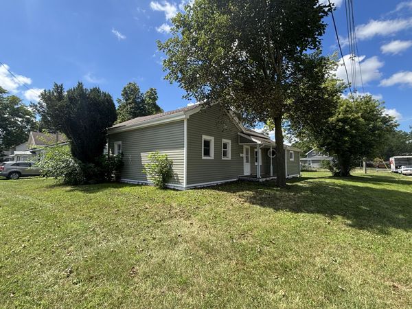 421 W Railroad Street, Dowagiac, MI 49047