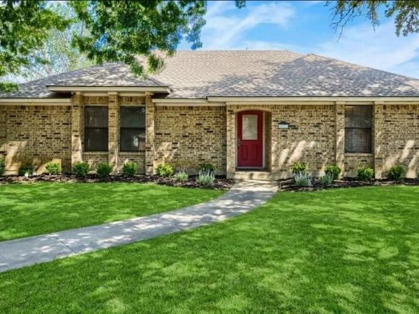 315 Tanglewood Street , Denton, TX 76207