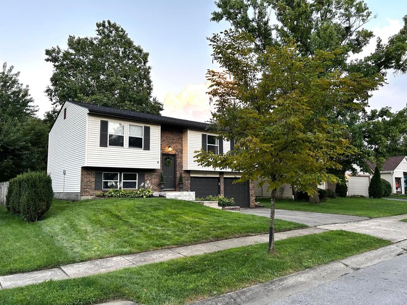 2136 Jeffey Drive, Hilliard, OH 43026 Photo 3