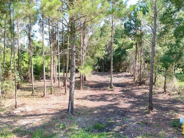 11 Walthall Street, Pass Christian, MS 39571