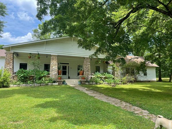 1190 Old Dixie Hwy , South Pittsburg, TN 37380