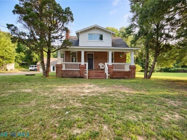 2800 Kingsdale Road , North Chesterfield, VA 23237