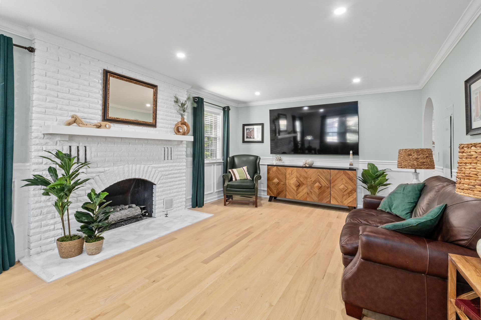 1831 Houghton Drive Photo 9