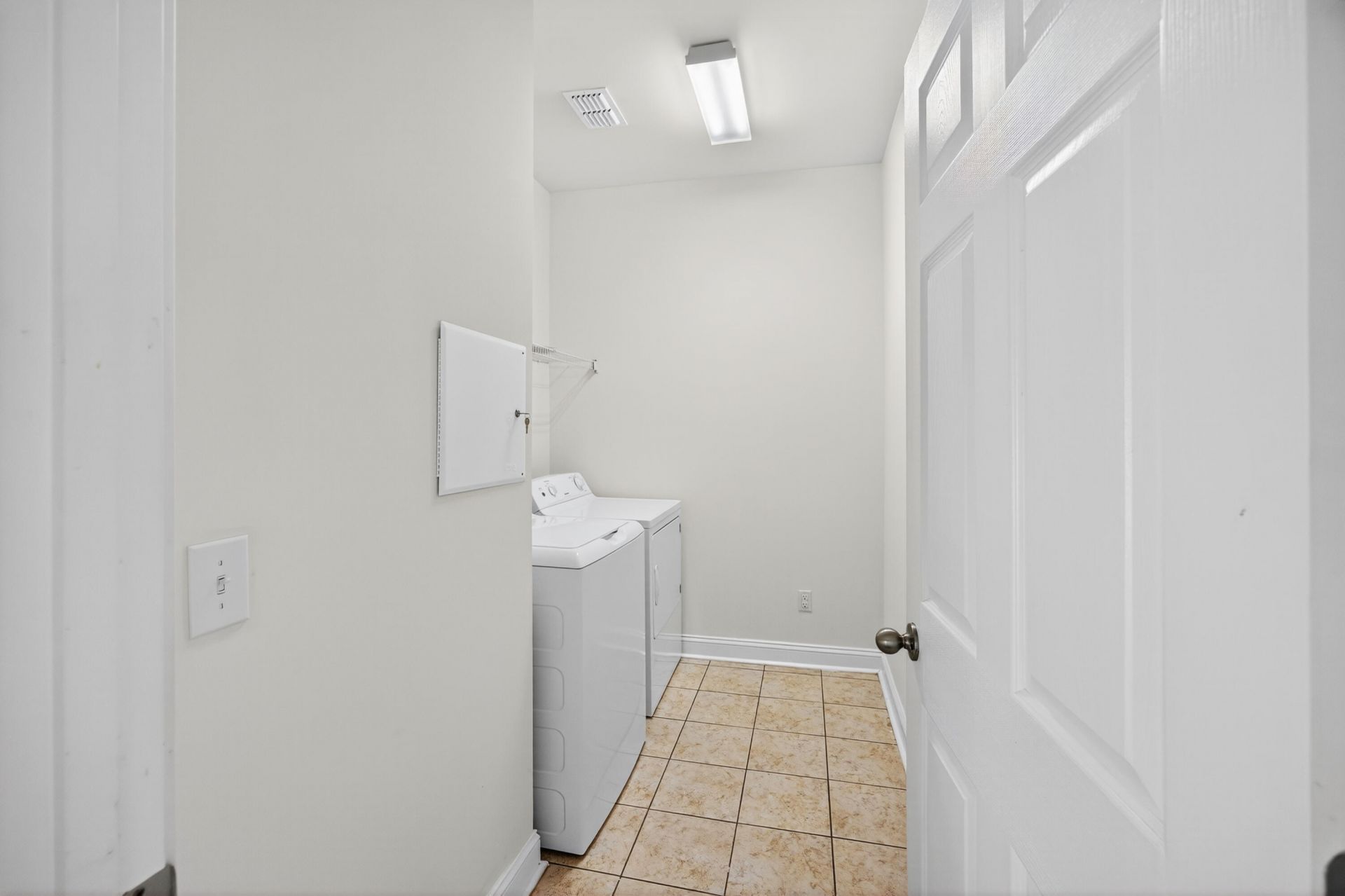 3306 Hartwell Street Photo 23