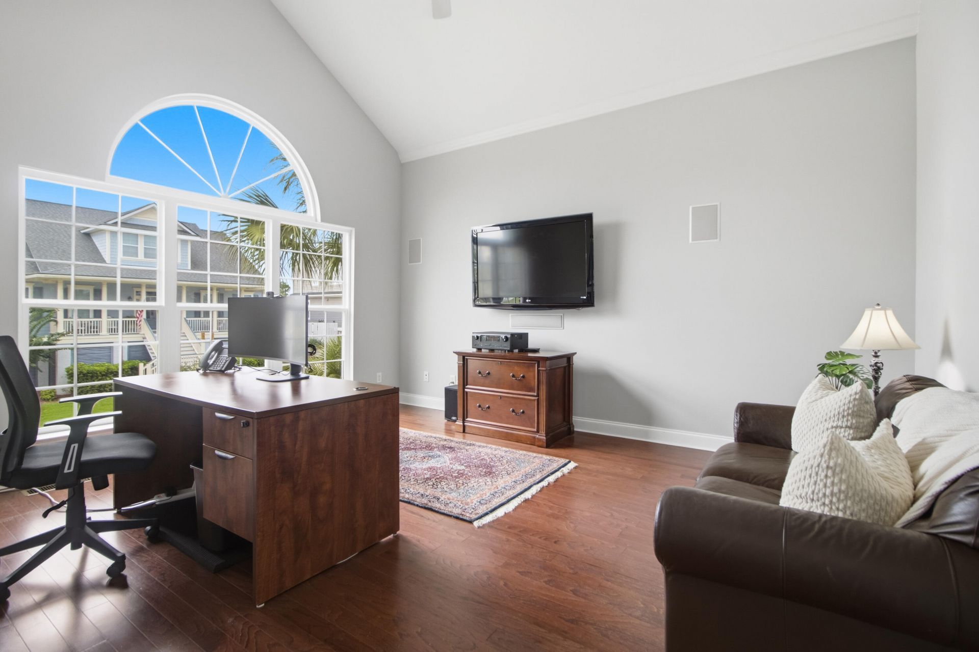 2488 Worthington Drive Photo 4
