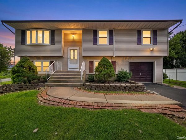 2 Maple Avenue, Orangeburg, NY 10962