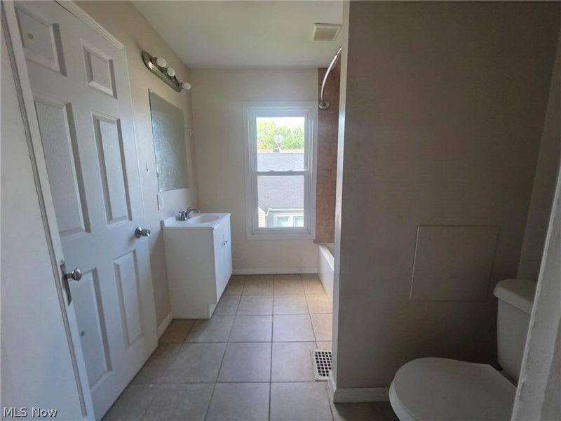 1226 Shriver Avenue NE, Canton, OH 44705 Photo 4
