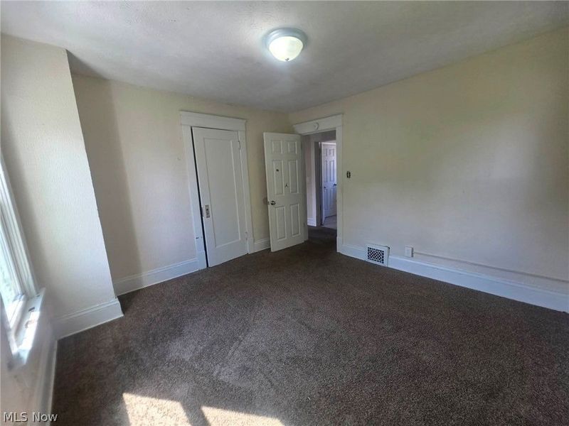 1226 Shriver Avenue NE, Canton, OH 44705 Photo 9