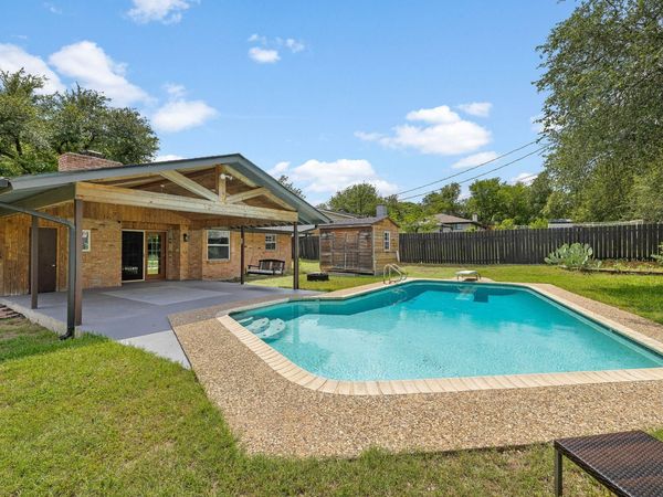 908 Hollybluff ST , Austin, TX 78753