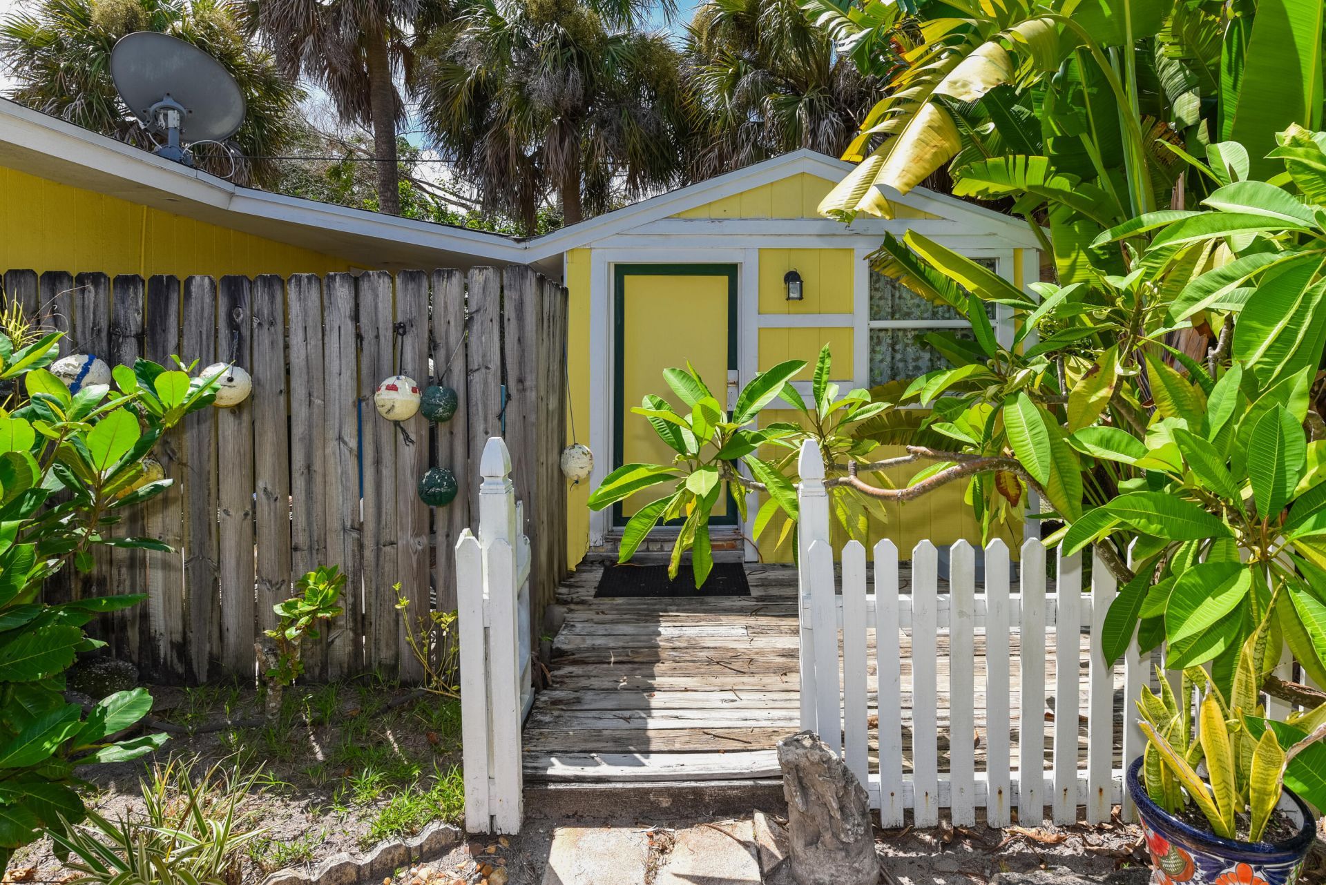 1076 NE Banyan Tree Drive, Jensen Beach, FL 34957 Photo