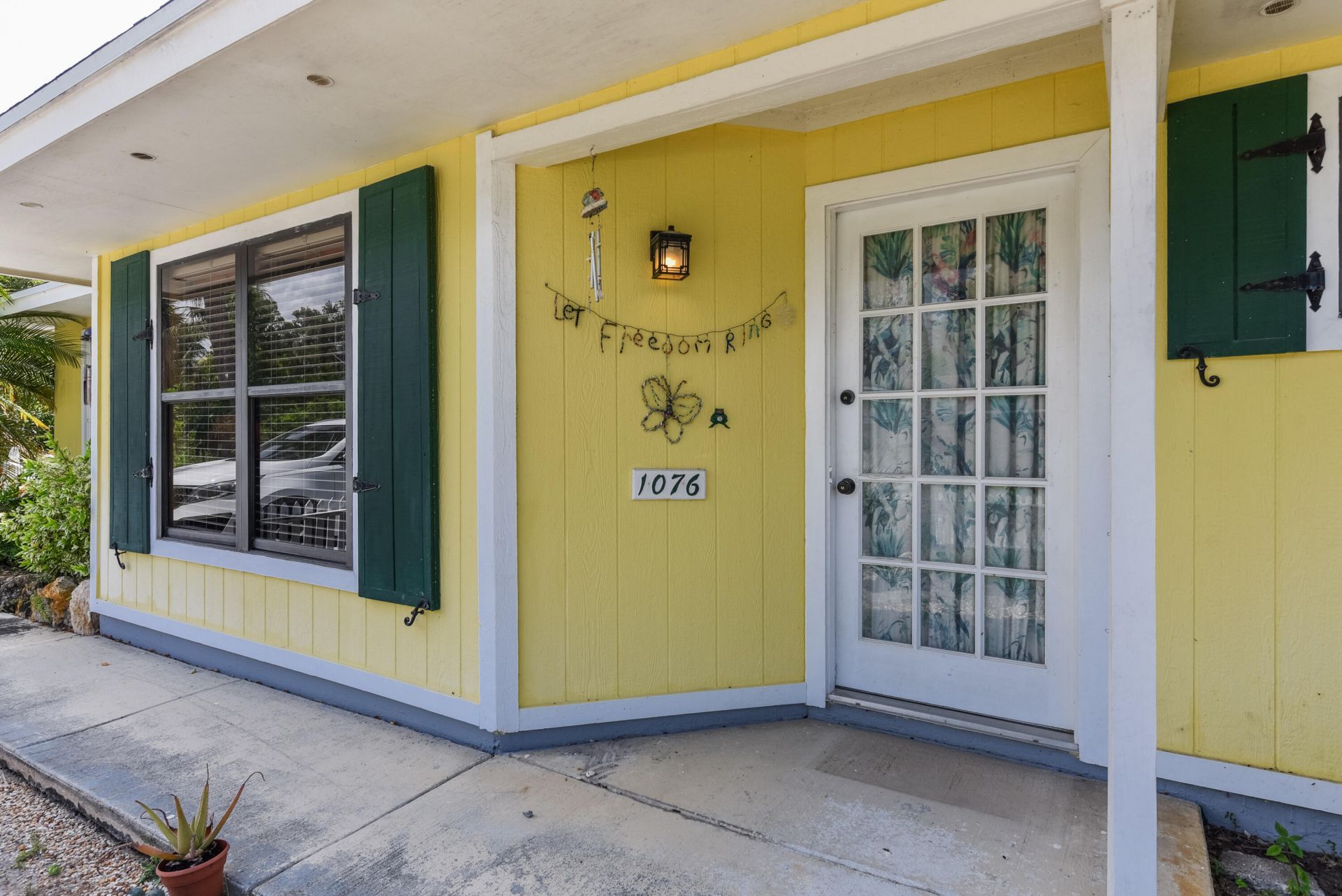 1076 NE Banyan Tree Drive, Jensen Beach, FL 34957 Photo
