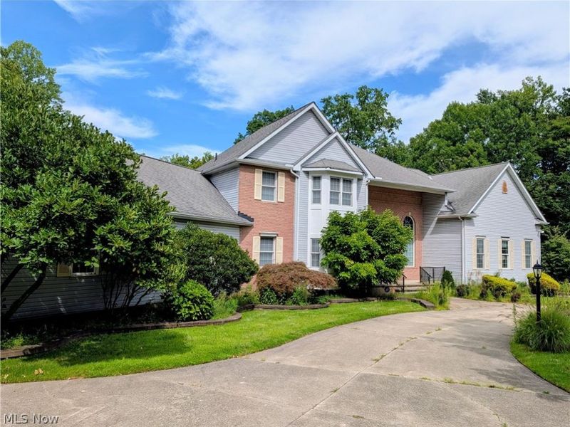 10665 Mount Royal Drive, Concord Township, OH 44077 Photo 2