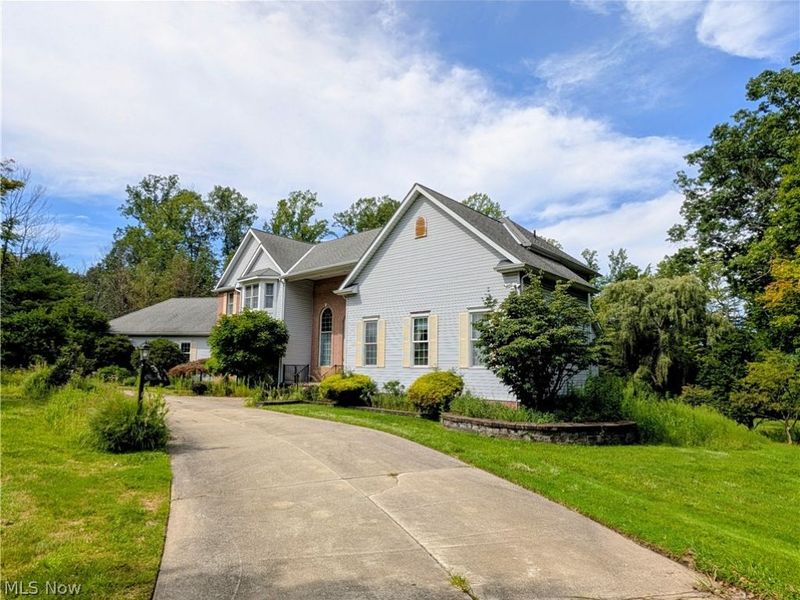10665 Mount Royal Drive, Concord Township, OH 44077 Photo 4