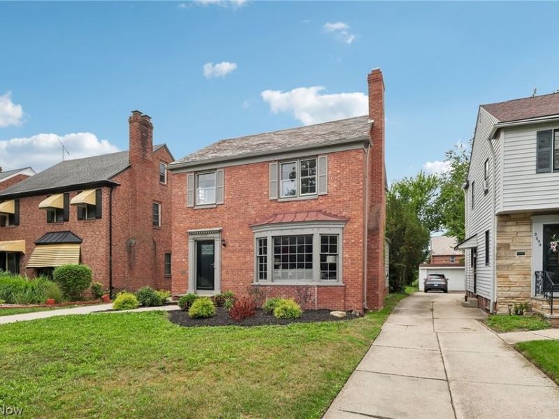 3698 Strandhill Road, Shaker Heights, OH 44122 Photo 3