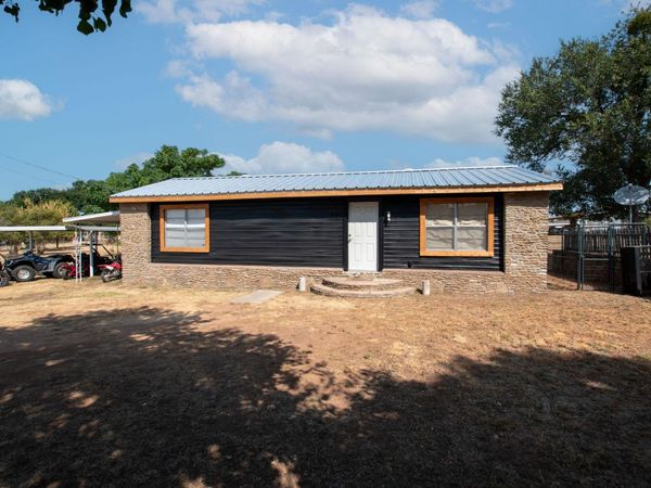 817 Ridgeway, Tow, TX 78672