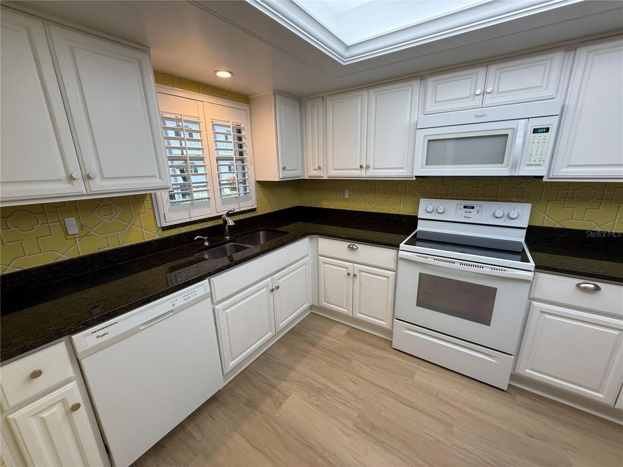 131 Bluff View Drive, Unit 104, Belleair Bluffs, FL 33770 Photo