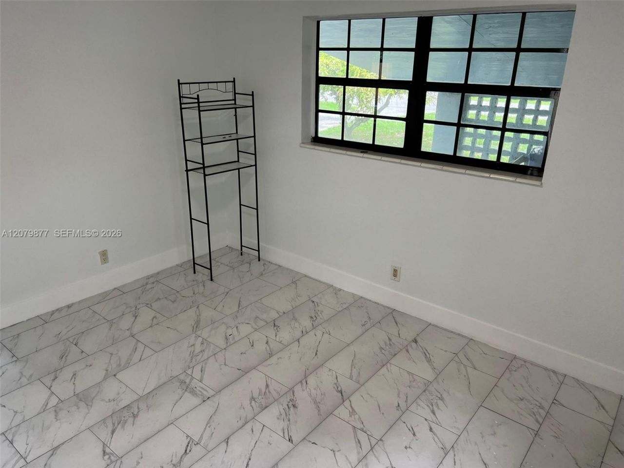 4421 NW 33rd St , Lauderdale Lakes, FL 33319 Photo