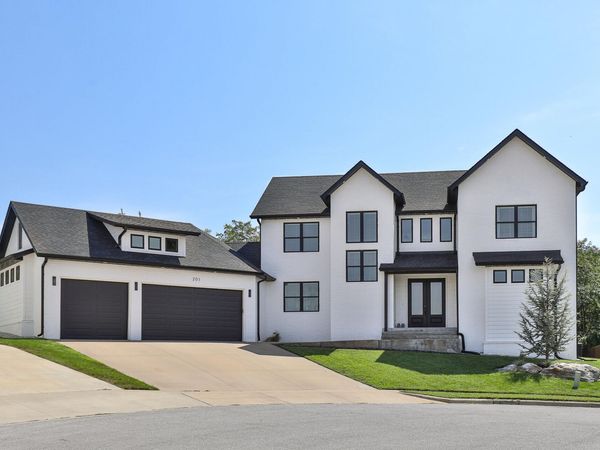 201 N Blarney Court , Nixa, MO 65714